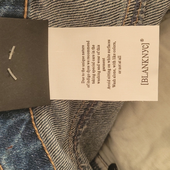 NWT BLANK NYC Stagger Hem Straight Leg Jeans Size 26 - Picture 7 of 8